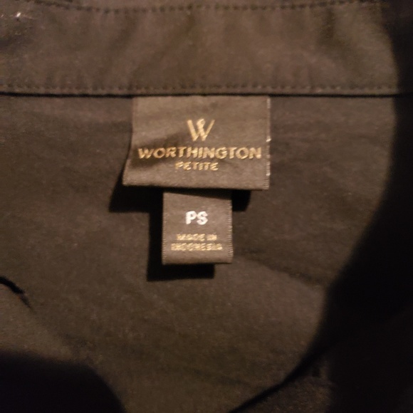 Button-down top - Picture 2 of 3